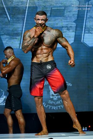 MEN'S PHYSIQUE МАСТЕРА +40